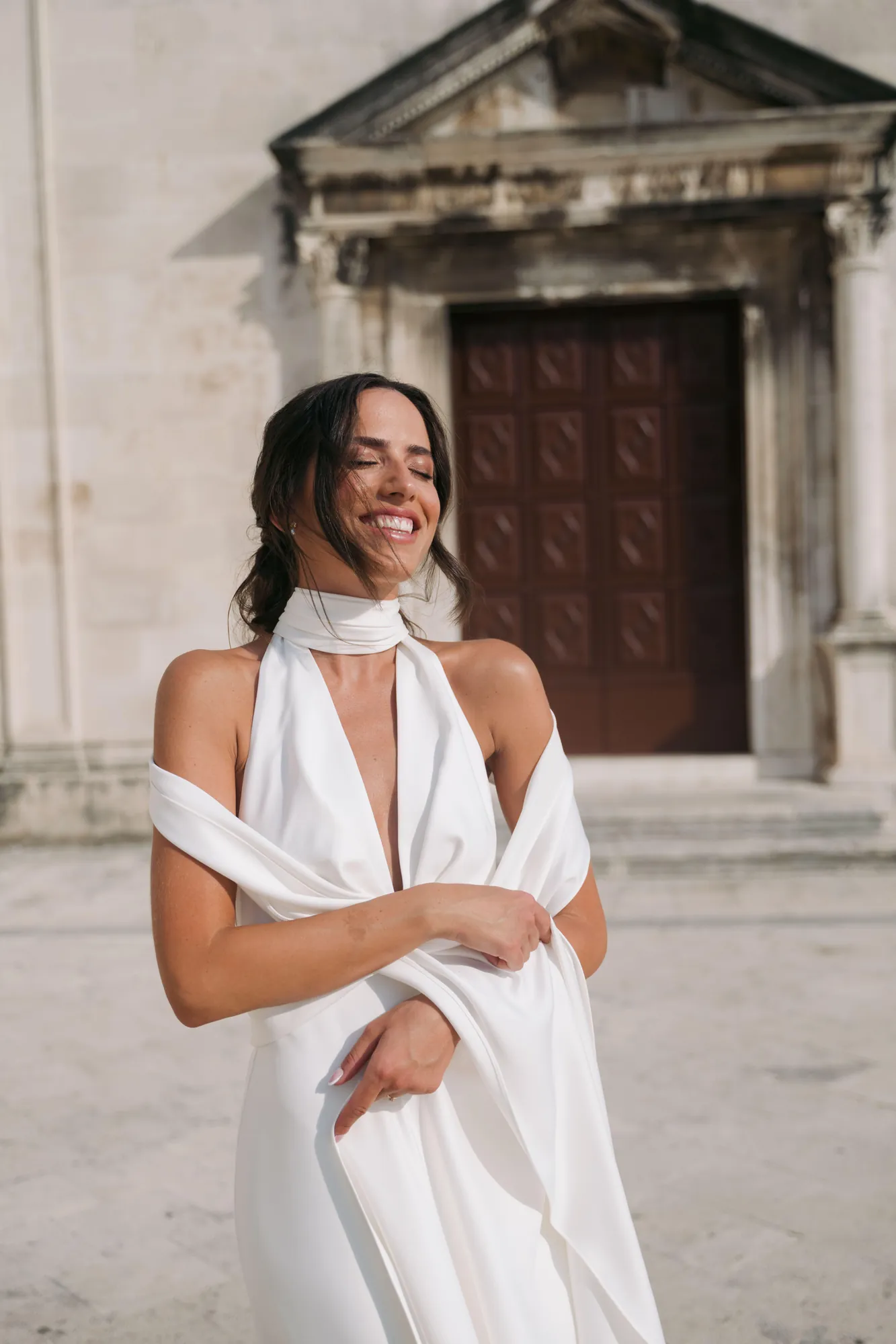 Bridal makeup — bijela halter haljina